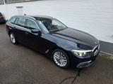 BMW 530i xDrive Touring Luxury Line - BMW 530 Unfallwagen