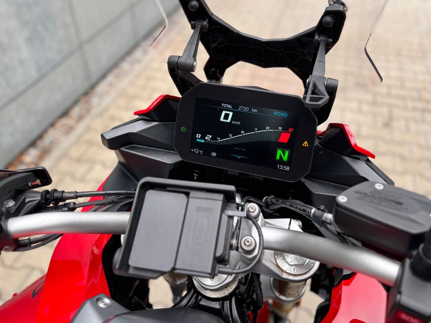 Fahrzeugabbildung BMW F 900 XR A2