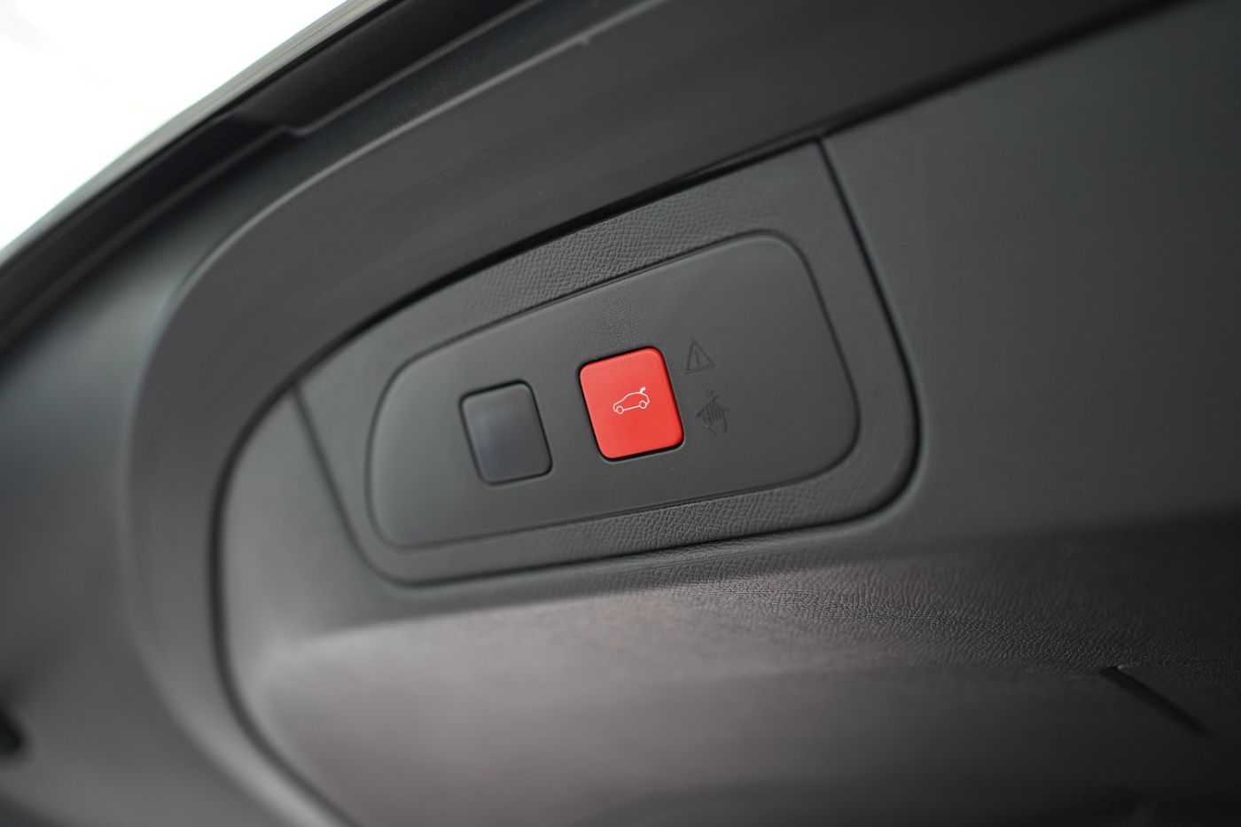 Fahrzeugabbildung DS Automobiles DS7 BlueHDi 130 EAT8 Performance Line+ Anhängerk