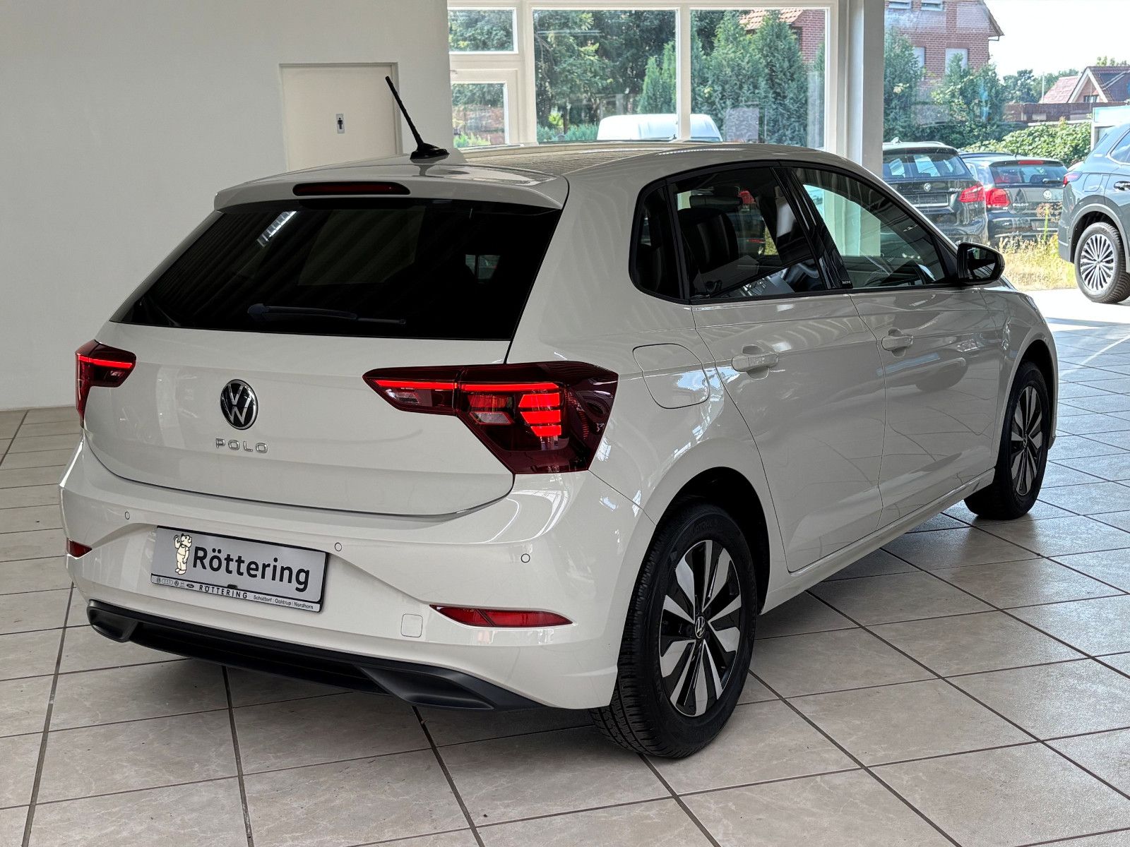 Fahrzeugabbildung Volkswagen Polo 1.0 TSI Move DSG +LED +ALLWETTER