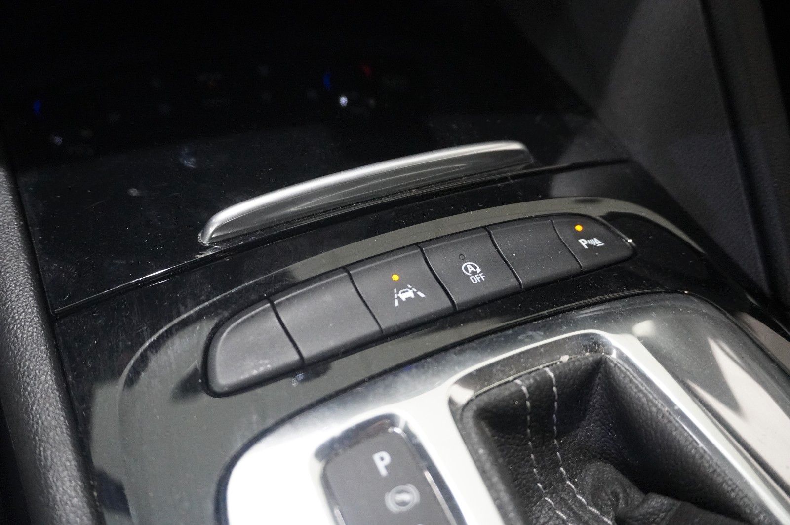 Fahrzeugabbildung Opel Insignia B ST 2.0T ELEGANCE NAVI/LED/VIRT./DAB+