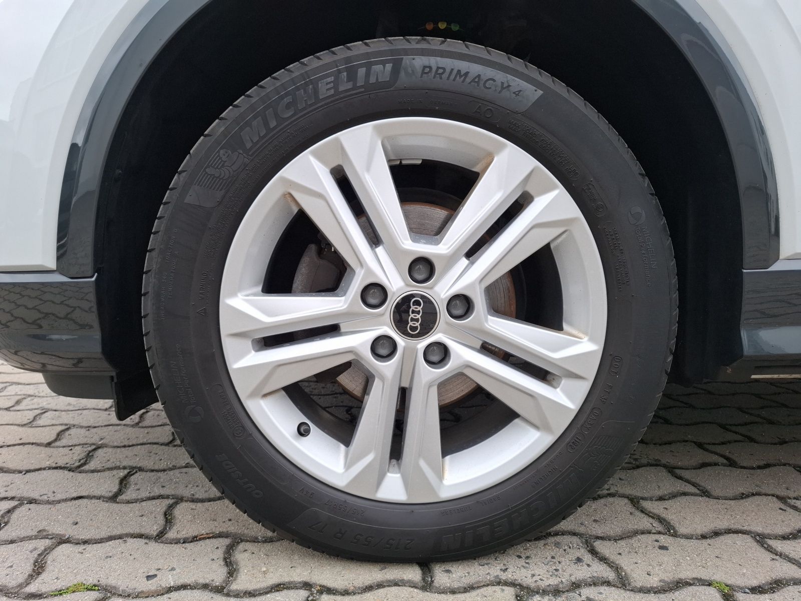Fahrzeugabbildung Audi Q2 35 TFSI advanced S-tronic LED Navi ACC RFK SH