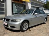 BMW 320 Baureihe 3 Lim. 320d - BMW 320 aus 2006: 320d