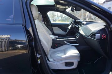 Jaguar F-Pace - 10