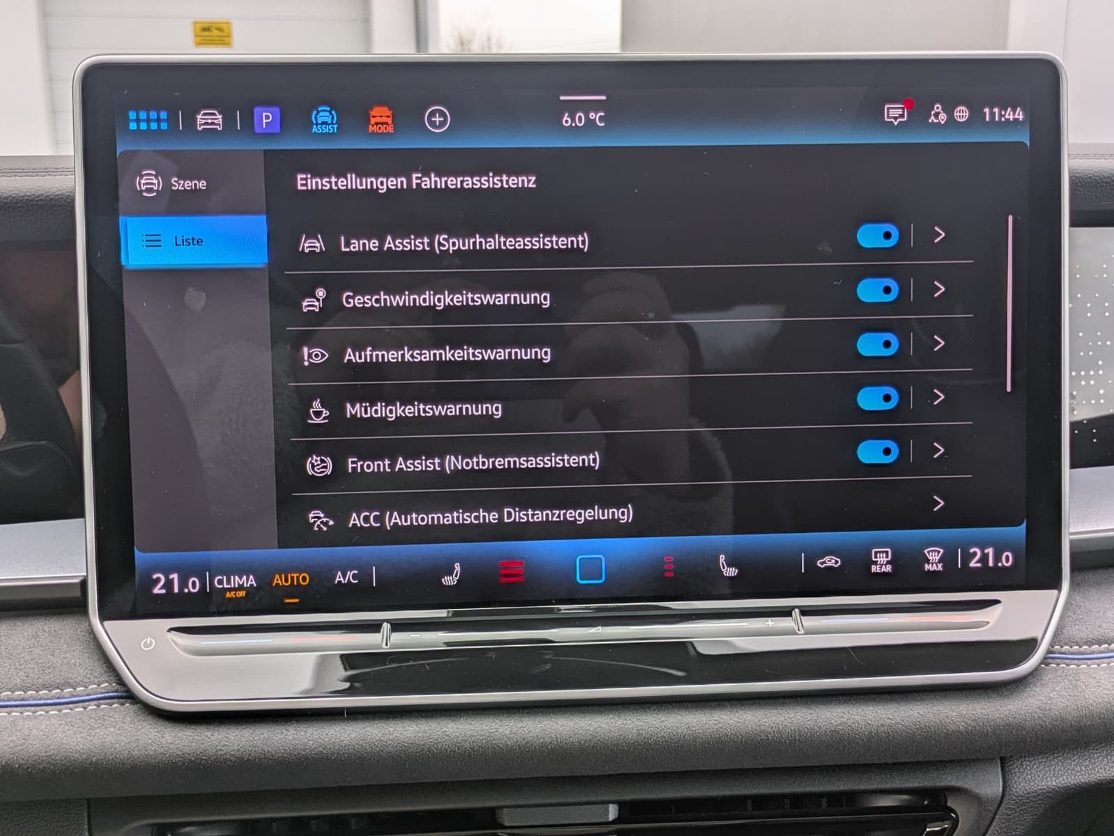 Fahrzeugabbildung Volkswagen Tayron 2.0 TDI 4M R-Line BLACK*7S*AHK*PANO*HUD