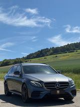Mercedes-Benz E 300de T-Modell/Burmester/Widescreen/HUD/KAMERA - Hybrid (Diesel/Elektro): Kombi