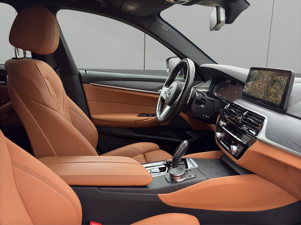 BMW 530i T. M-SPORT LASER NAVI PANO KAMERA 19" AHK