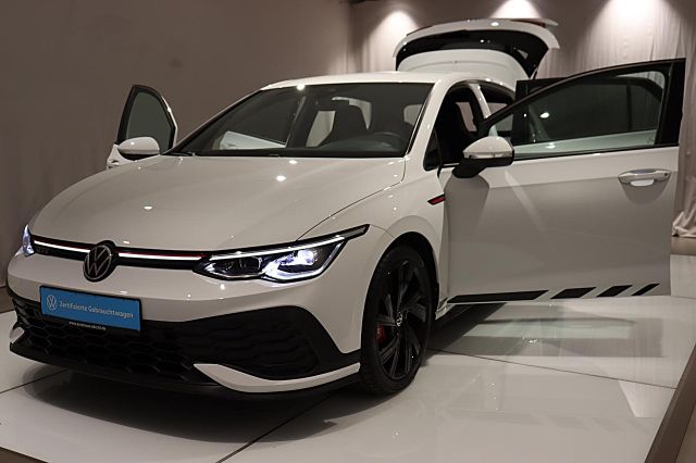 Golf GTI Clubsport 2.0l 300PS DSG KAMERA LED NAV