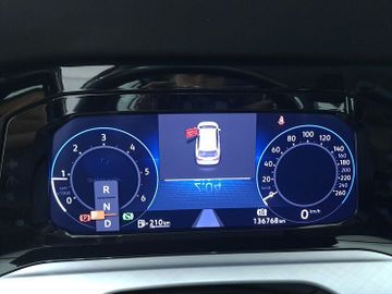 Volkswagen Golf - 6
