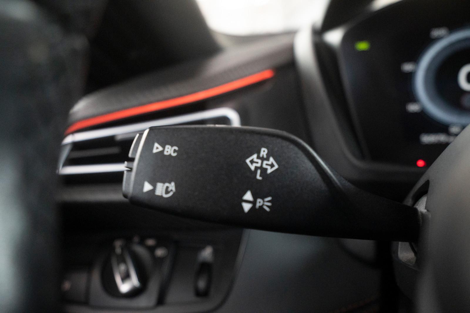 BMW i8 Roadster*HUD*H&K*LASER*CARBON