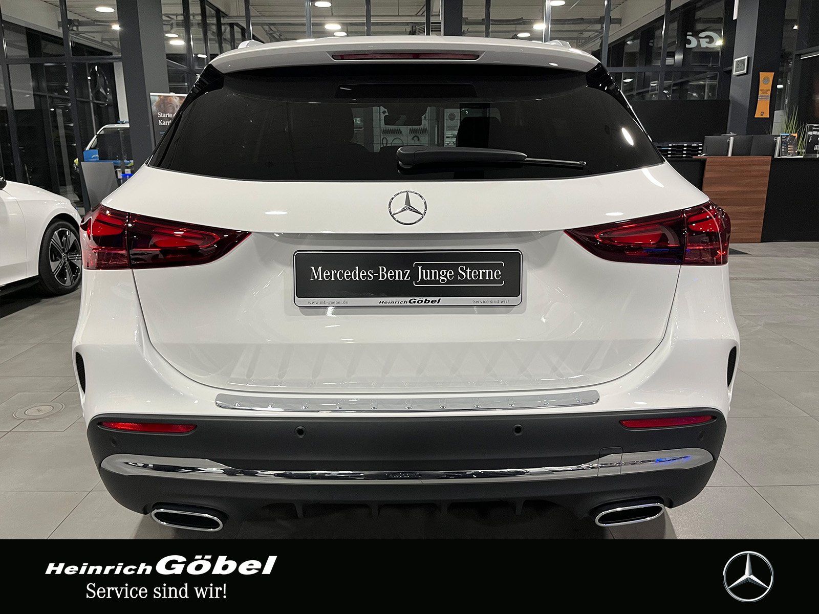 Fahrzeugabbildung Mercedes-Benz GLA 200 AMG+AMBIENTE+LED+KAMERA+WINTER.P+KEYLESS