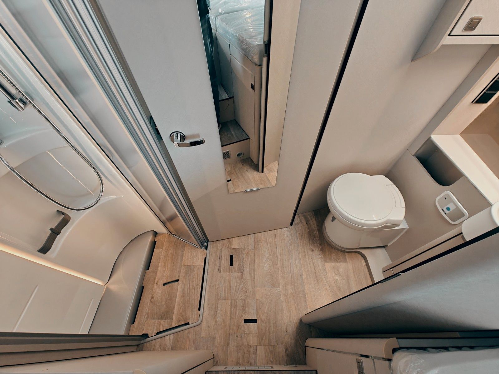 Fahrzeugabbildung HYMER / ERIBA / HYMERCAR TRAMP S 680 PREMIUM - 2025