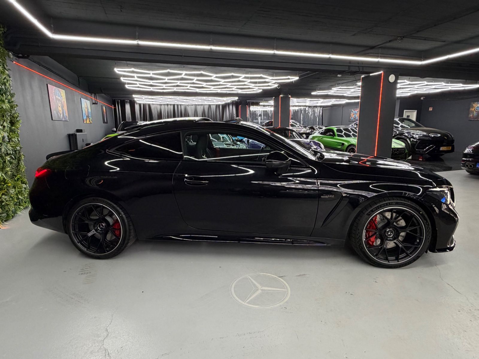 Mercedes-Benz NEW Night Ed Pano Sportsitze 20' Burmester 360° imagem 3