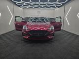 Ford Focus Lim. ST-Line, Top Ausstattung, gepflegtes - Ford Focus: Rot