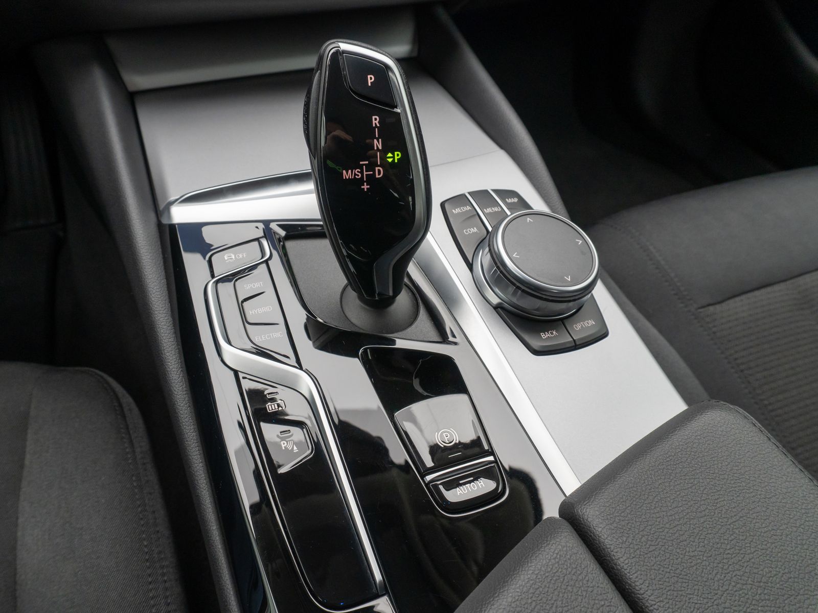 Fahrzeugabbildung BMW 530e Alarm DAB HiFi Komfort Kamera DriveAs Sport