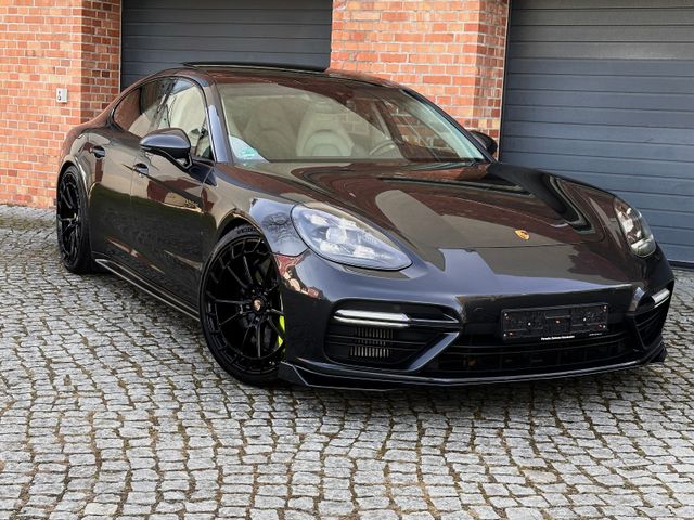 Porsche Panamera Turbo S E-Hybrid Approved Sportabgas