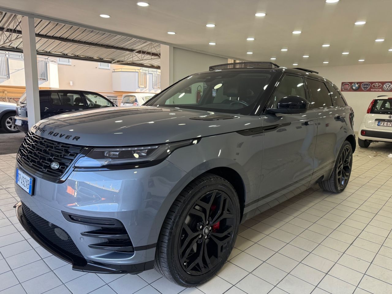 Land Rover Range Velar dynamic 2023 imagem 2