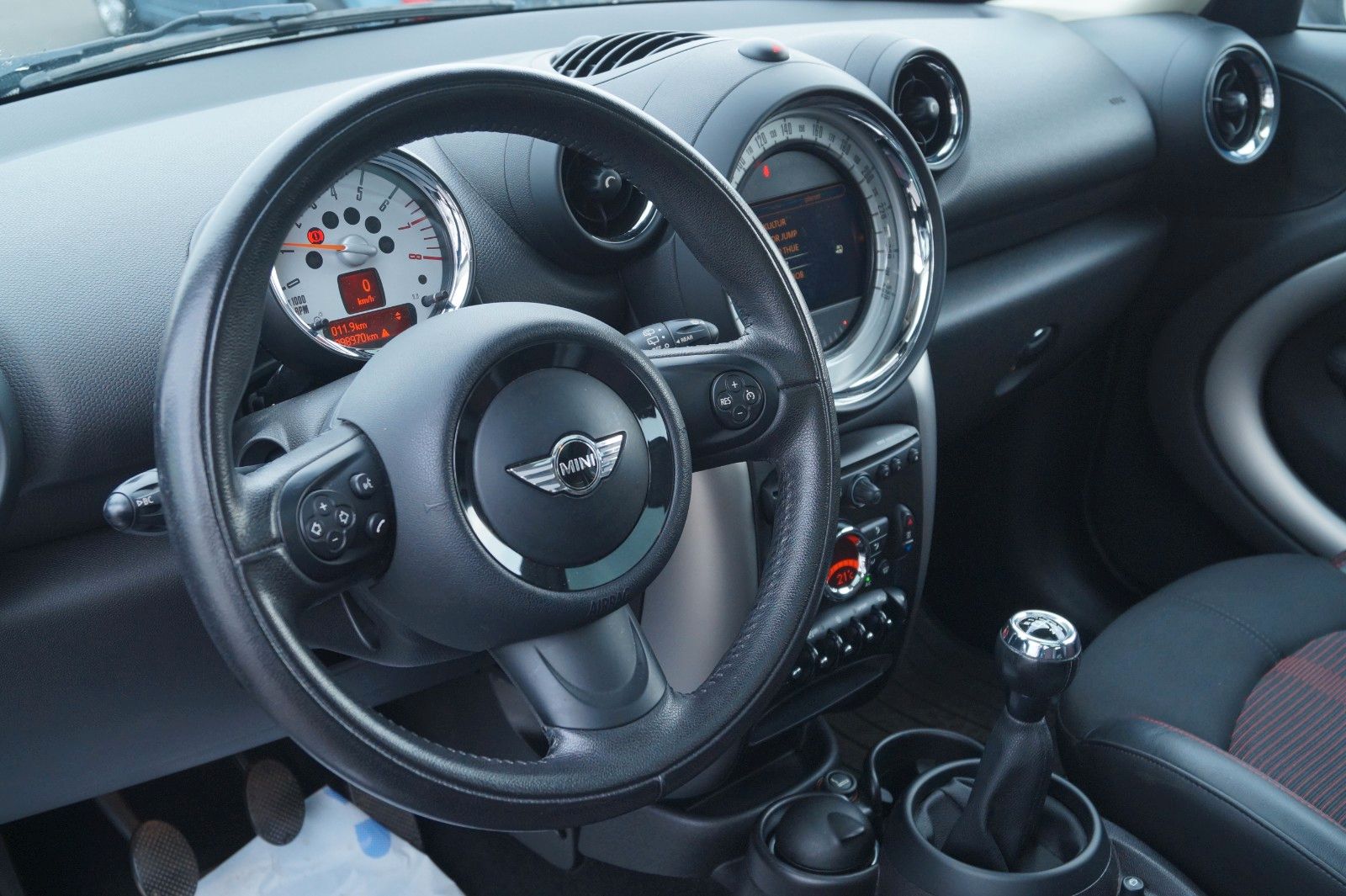 Fahrzeugabbildung MINI COOPER Countryman Cooper
