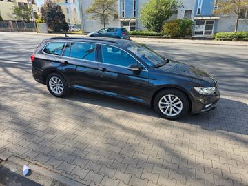 Volkswagen Passat Variant - 9