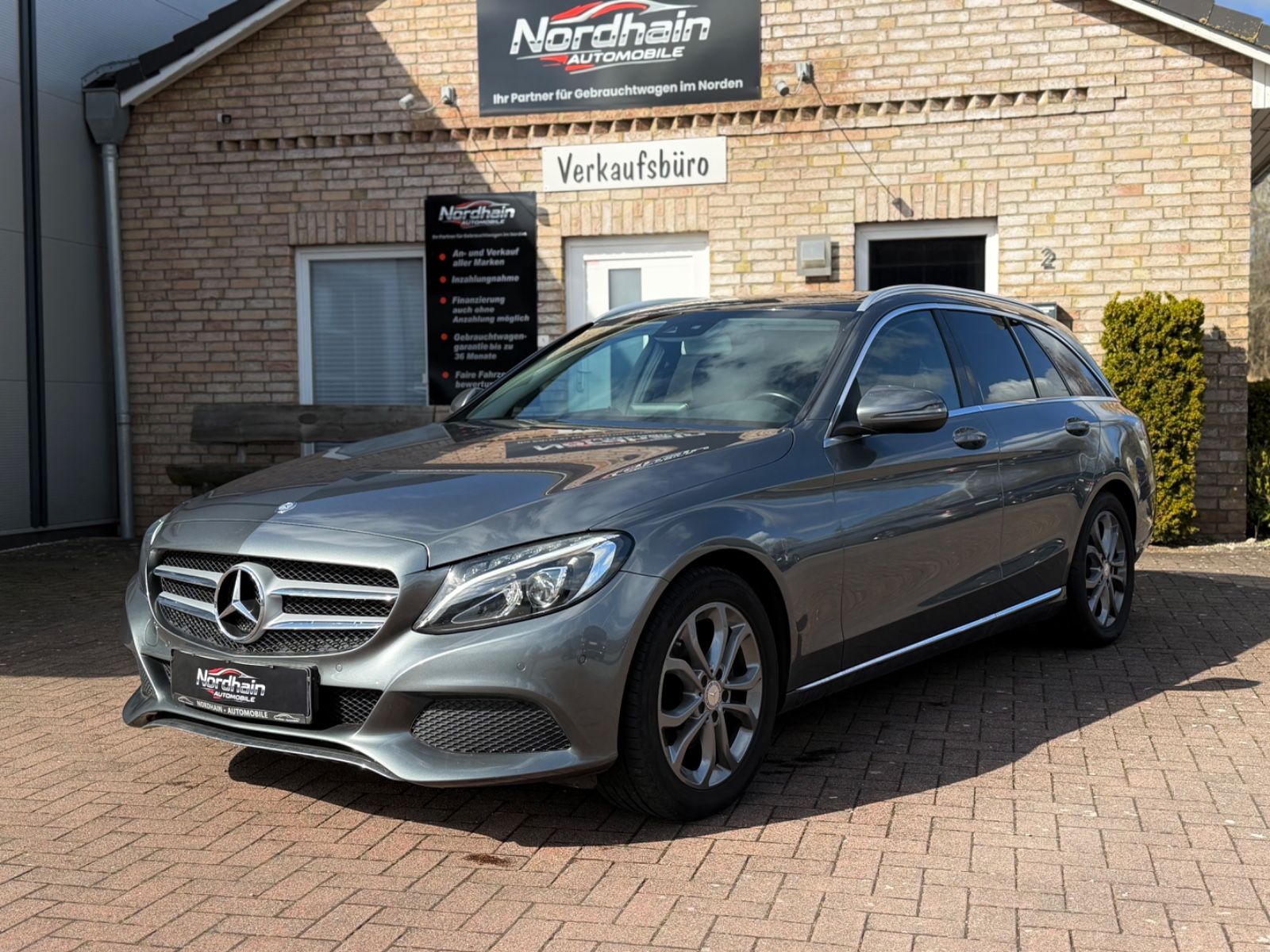 MERCEDES-BENZ C -Klasse 220d|LED|ACC|NAV|SHZ|AHK|PANO|TEMP|ALO