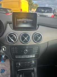 Mercedes B 200 - 11