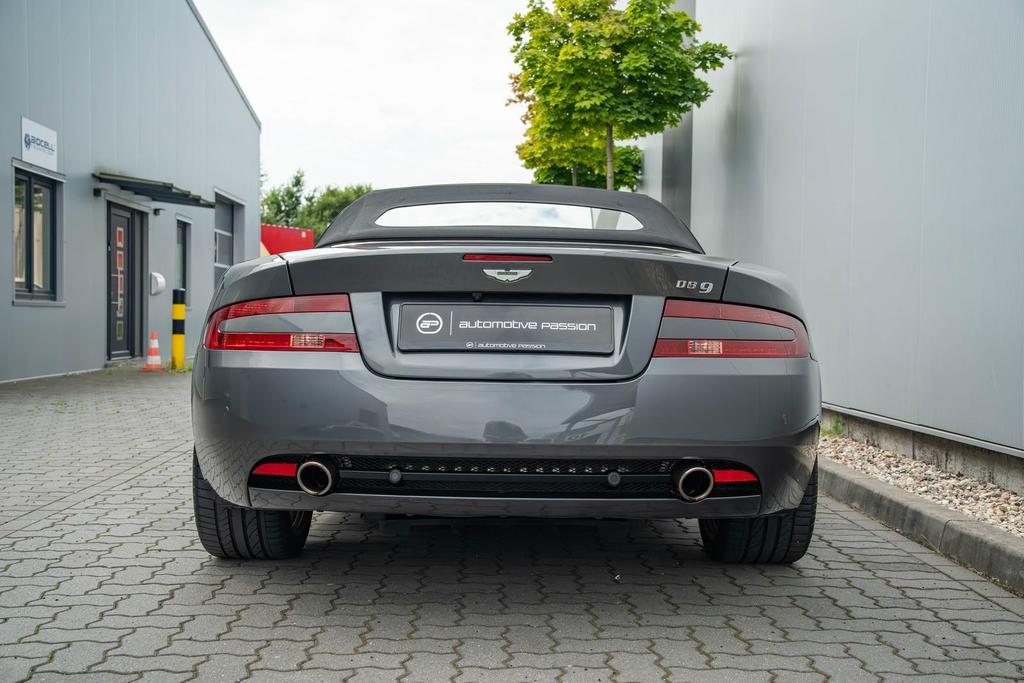 Aston Martin DB9