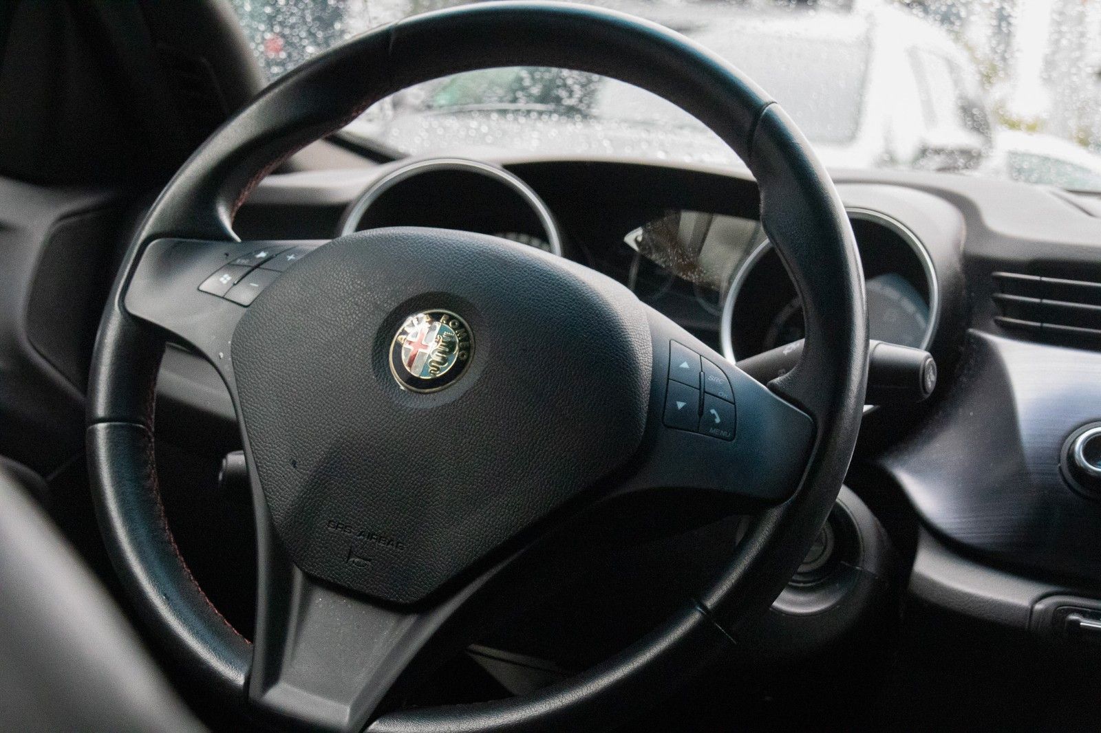 Fahrzeugabbildung Alfa Romeo Giulietta 1.4TB Turismo Navi*1Hd*Temp*Sitzhzg