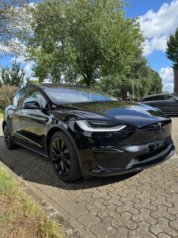 Image of Tesla Model X