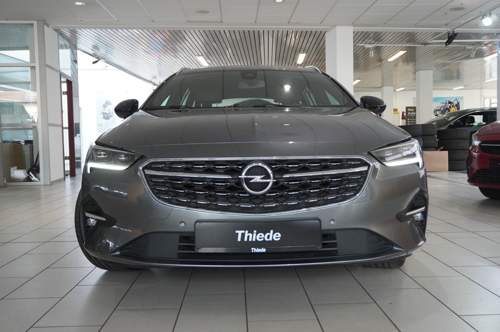 Fahrzeugabbildung Opel Insignia B ST 2.0D ELEGANCE NAVI/SH/KAMERA/SPORT