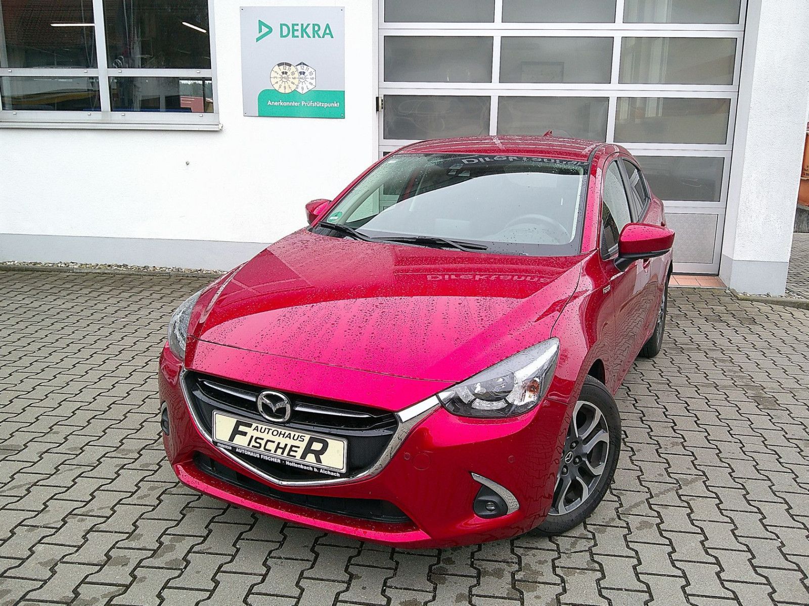 MAZDA 2