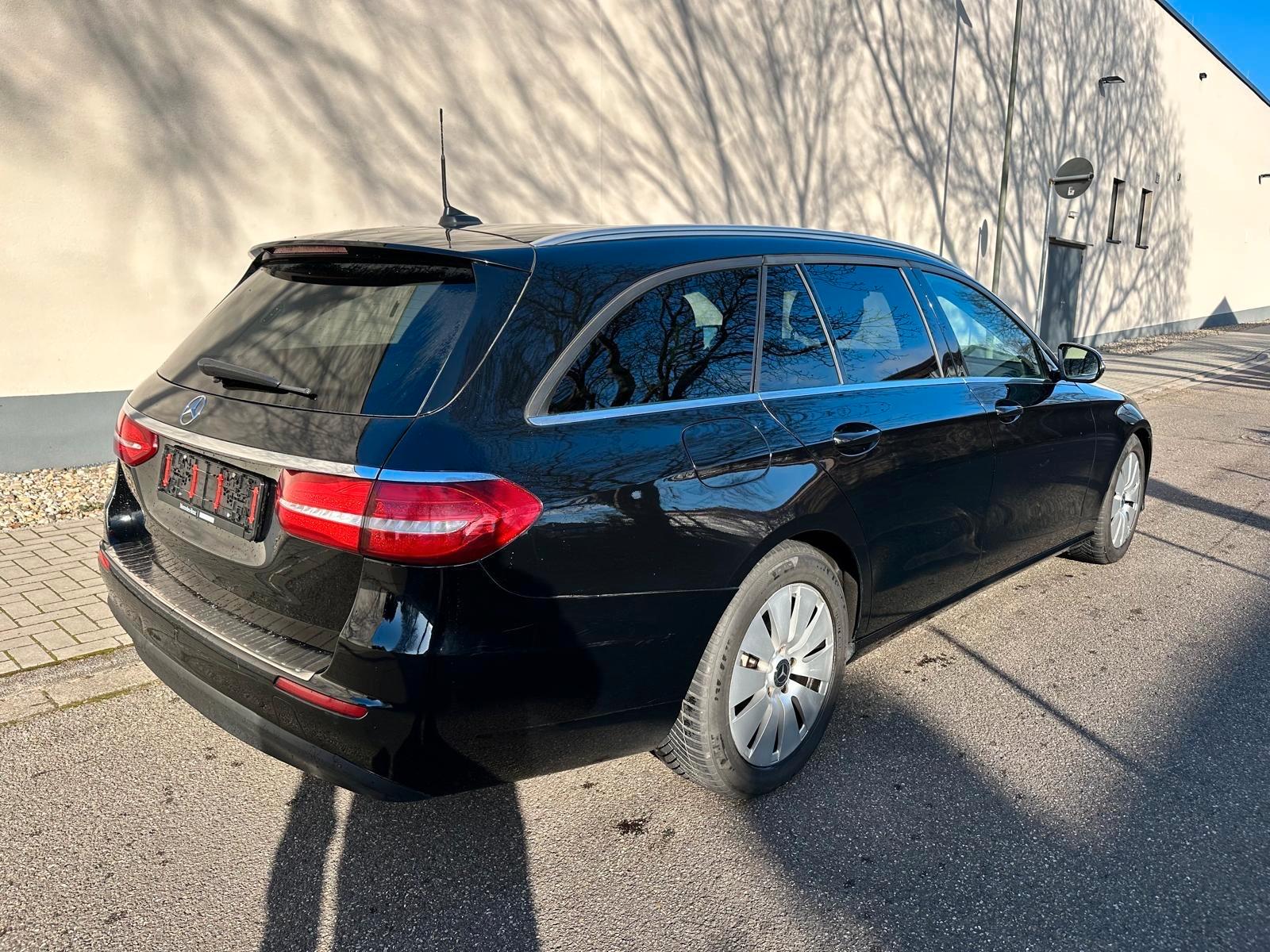 Mercedes-Benz E 200 E Kombi Kamera Automatik Leder AHK