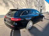Mercedes-Benz E 200 E Kombi Kamera Automatik Leder AHK - Mercedes-Benz E 200 Gebrauchtwagen in Freiburg
