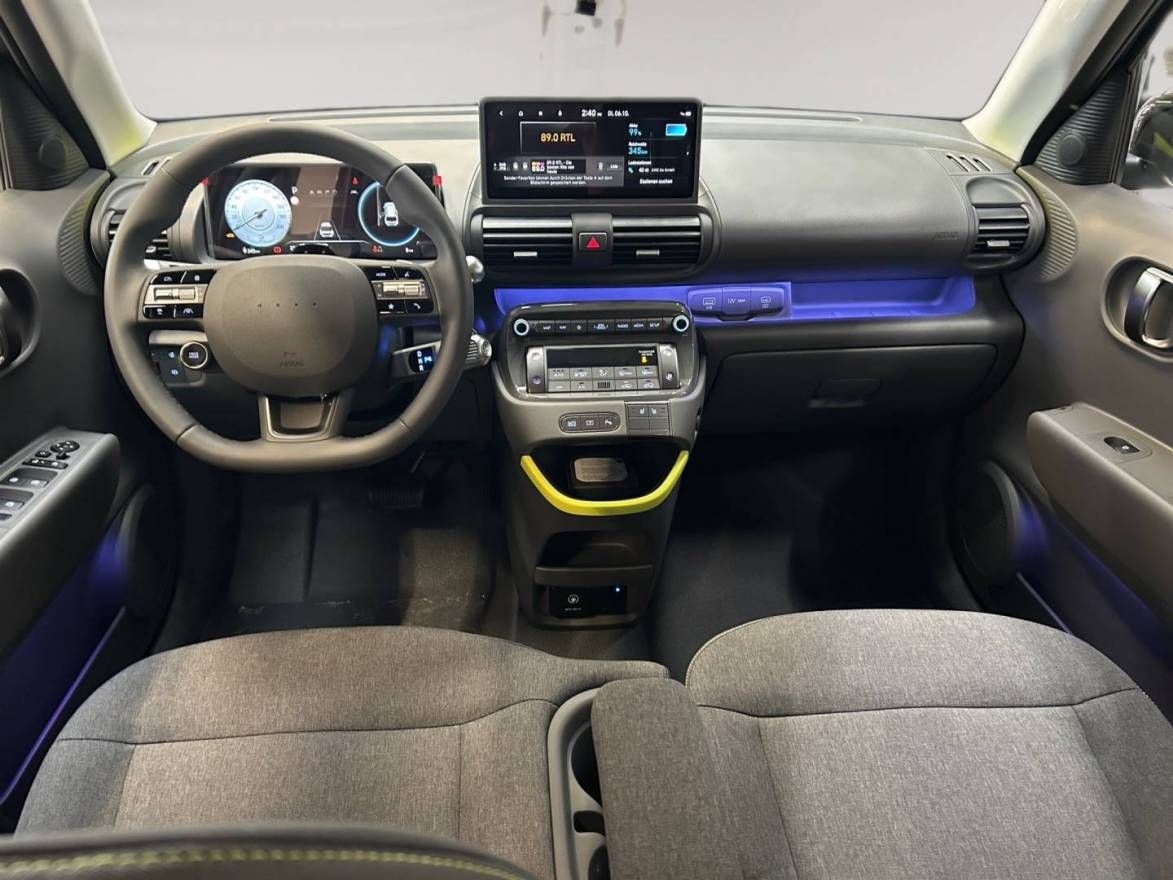Fahrzeugabbildung Hyundai INSTER Cross Elektro-Komfort-Paket, V2L-Paket, A