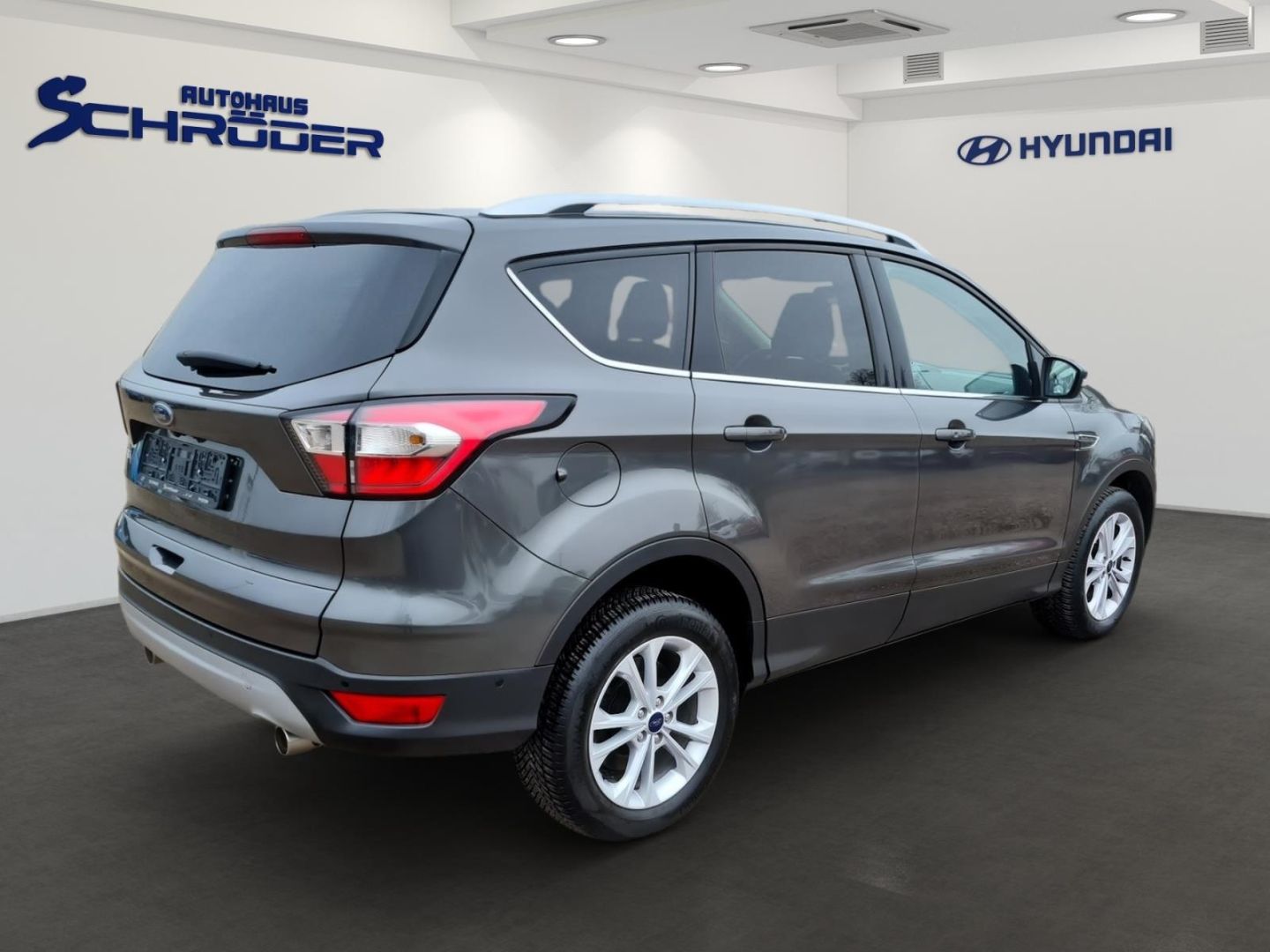 Fahrzeugabbildung Ford Kuga Titanium 1.5 EcoBoost  ALLWETTER+XENON+ACAA