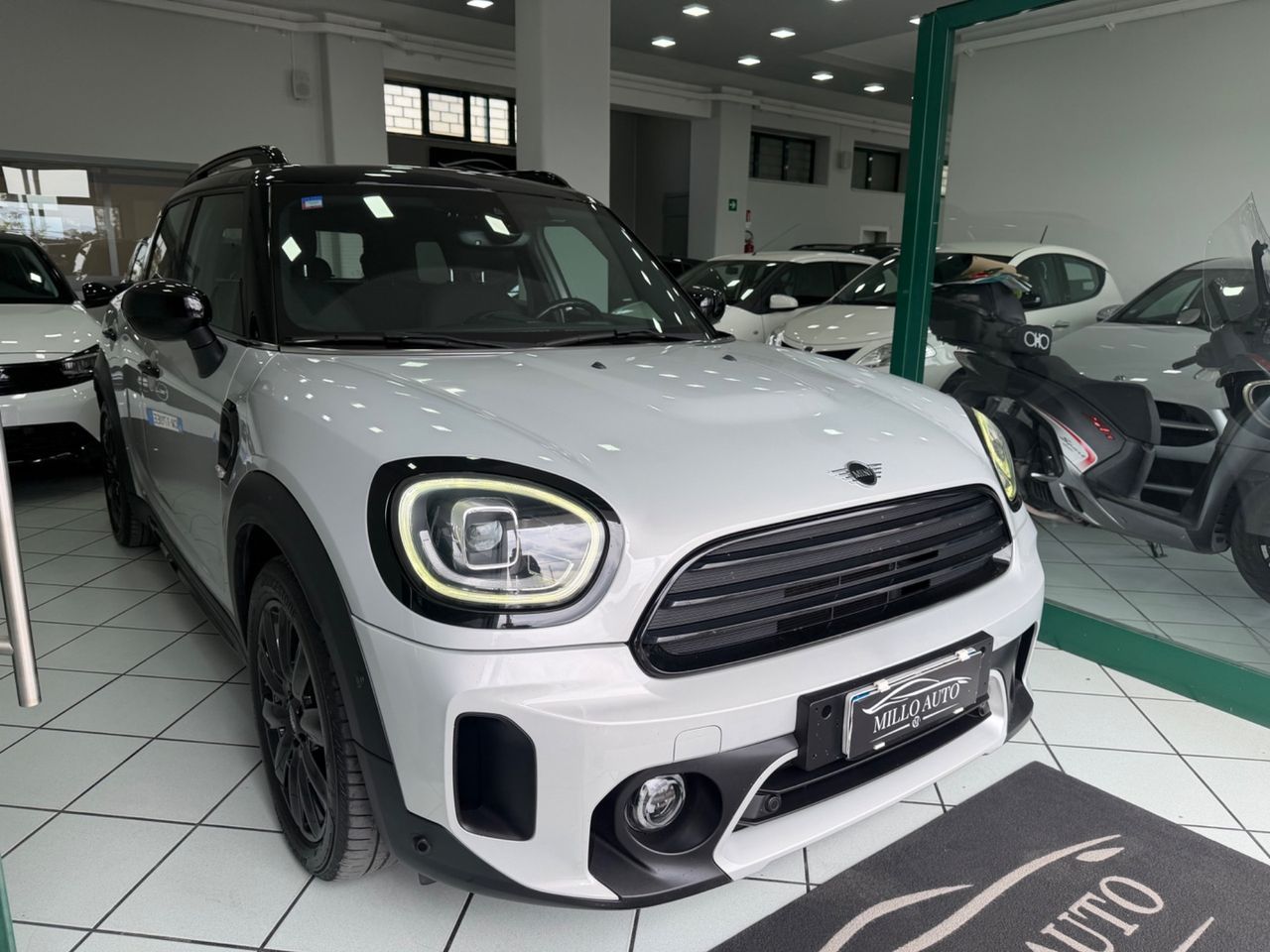MINI Mini Cooper D Countryman 2.0 imagem 3