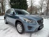 Mazda CX-5 in Deep Crystal Blue Metallic 2... - Mazda CX-5 mit Diesel-Antrieb: Kombi