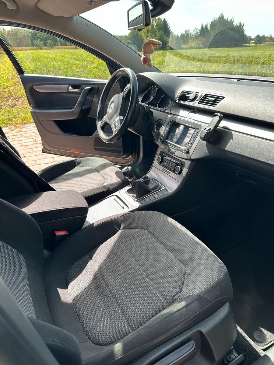 Volkswagen  2011 — photo 5