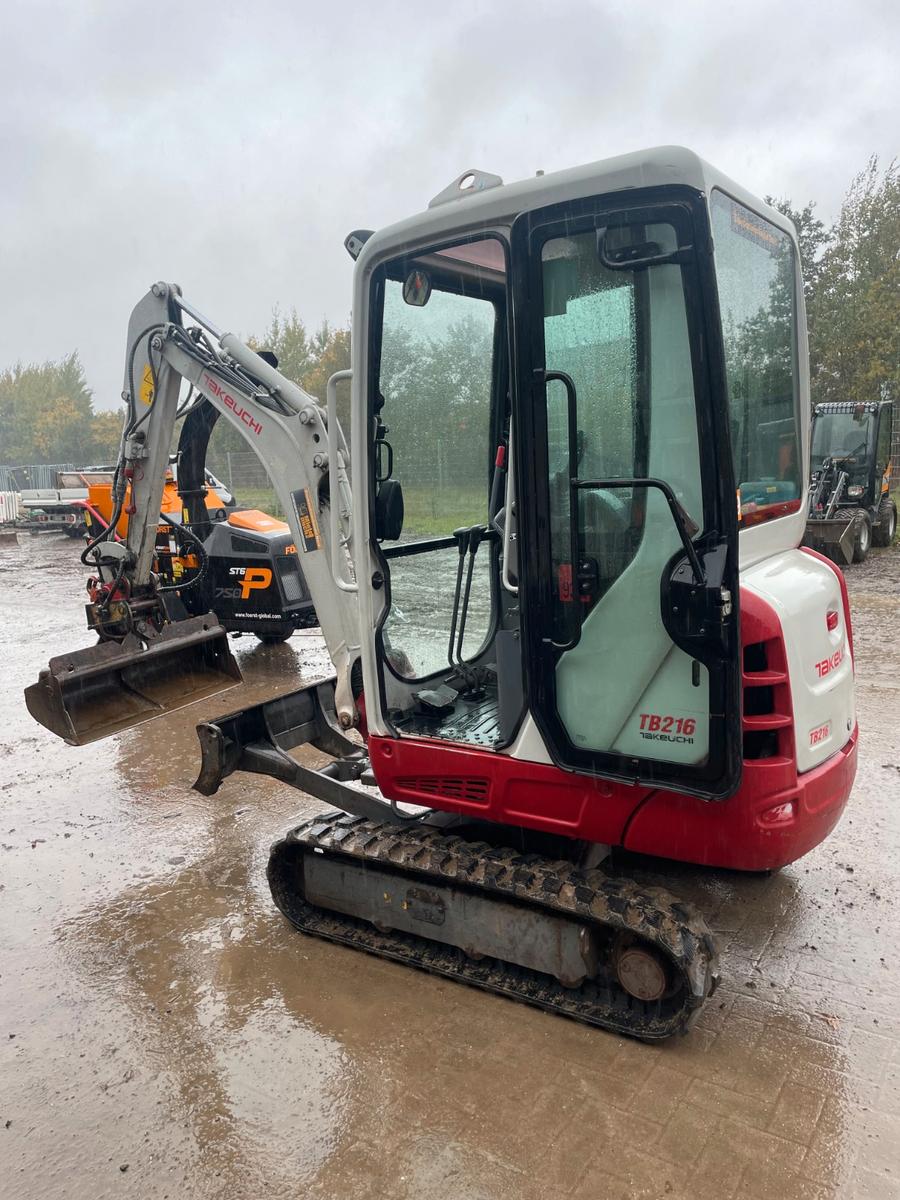Takeuchi TB 216 V2