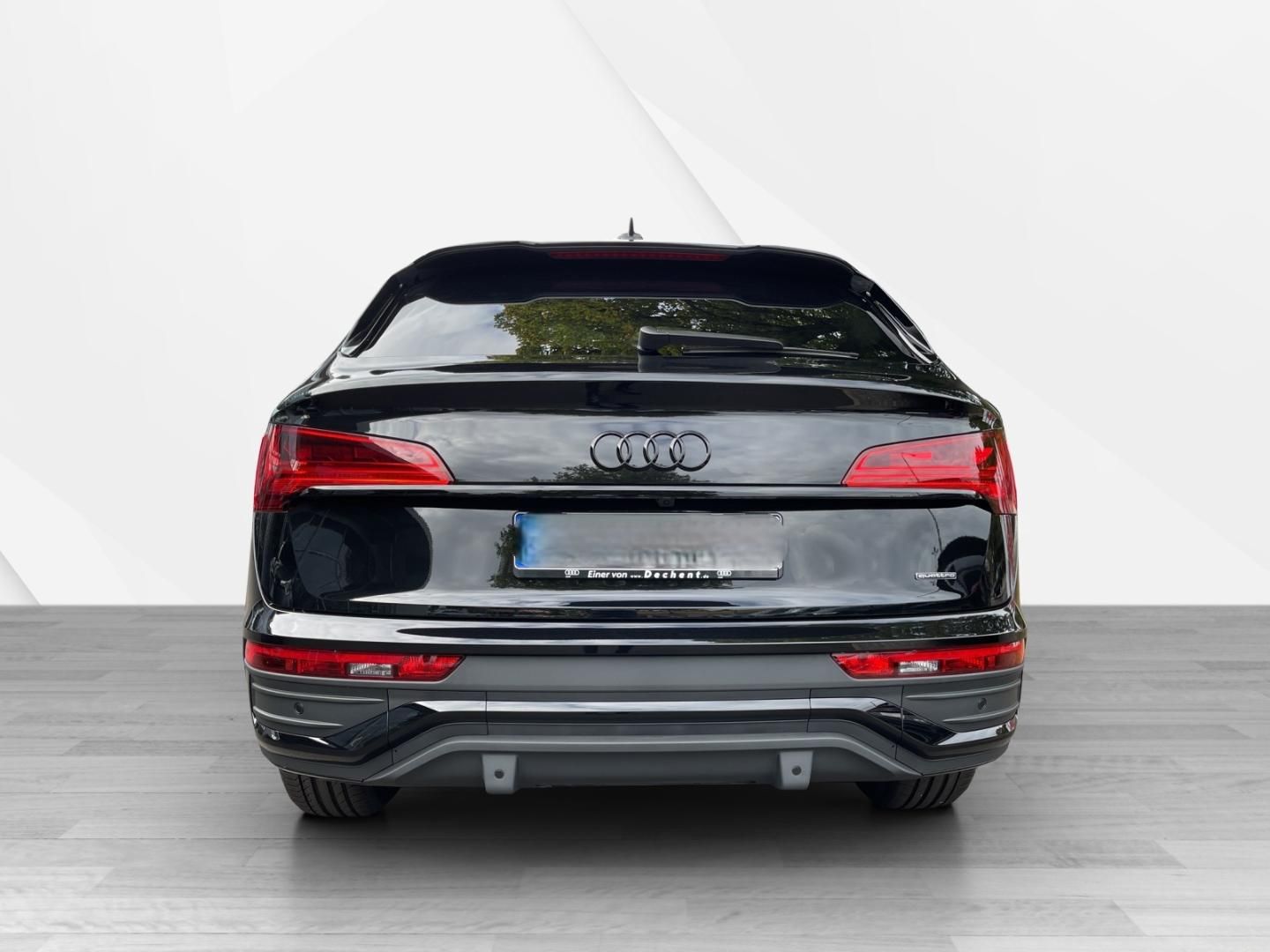 Fahrzeugabbildung Audi Q5 Sportback S line 40 quattro 2x S Line, Parken