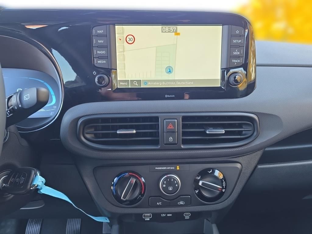 Erstes Annaberger Autohaus -  Hyundai i10 Trend, 8fach bereift, Navi, Klima, Rückfahrk - Bild 9