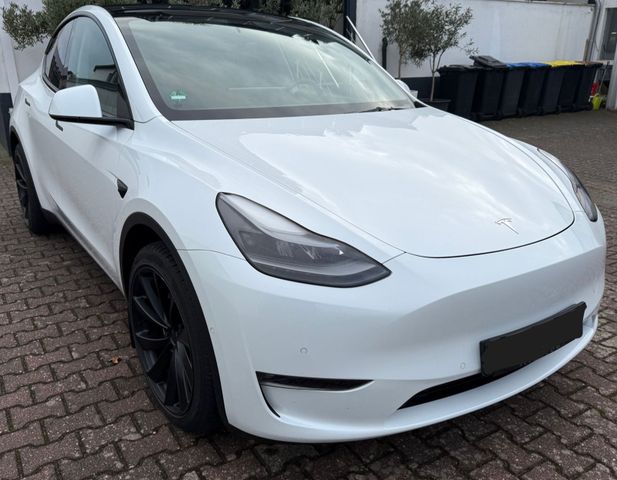 Tesla Model Y Long Range AWD* AHK*Matrix LED*20 Zoll