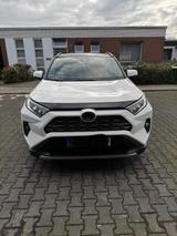Toyota RAV4 Hybrid Team Deutschland | AHK | Scheckheft - gebrauchte Toyota RAV 4 aus dem Jahr 2020