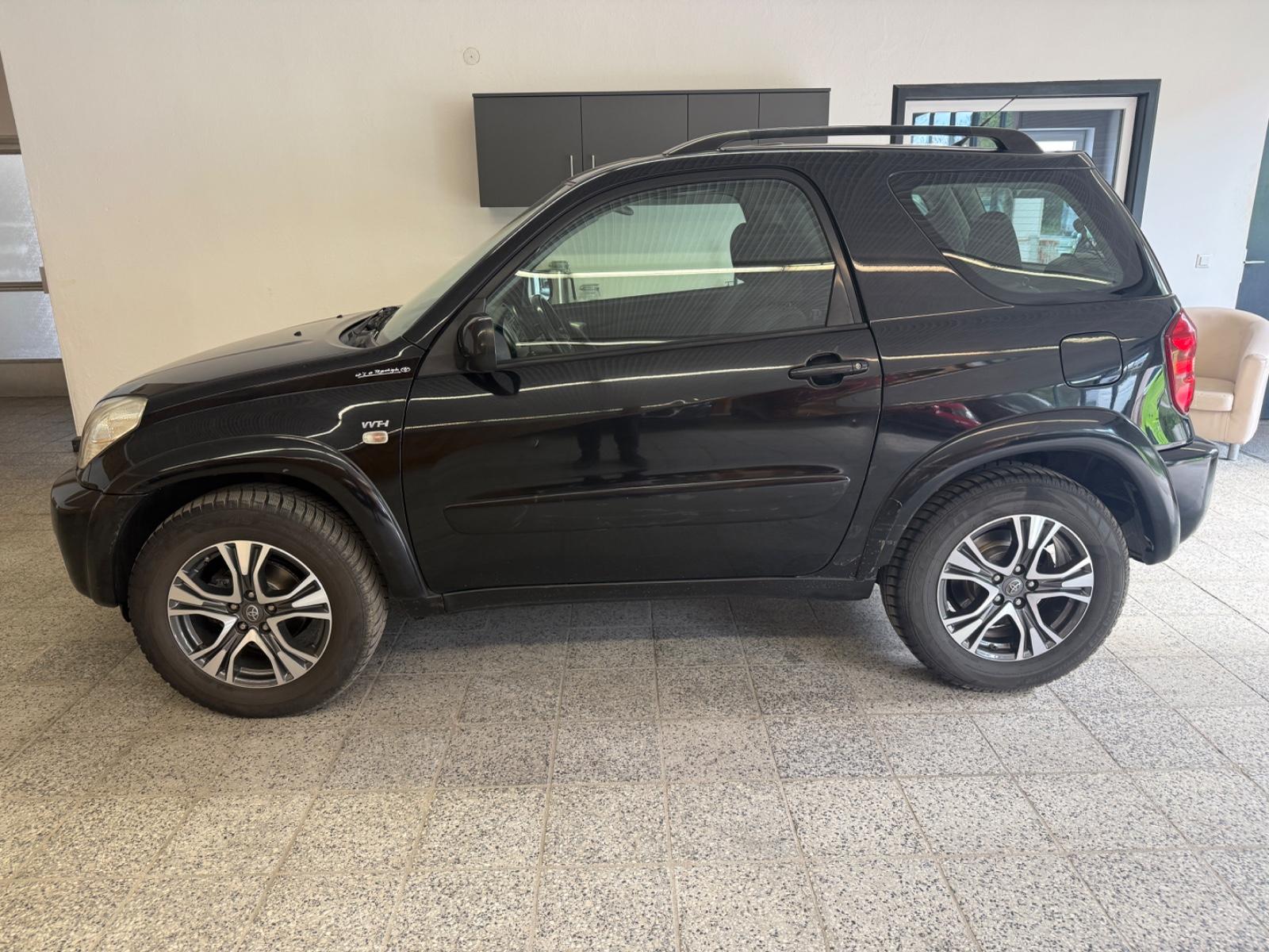 Toyota RAV 4  4X4  2.0 Sol HU NEU