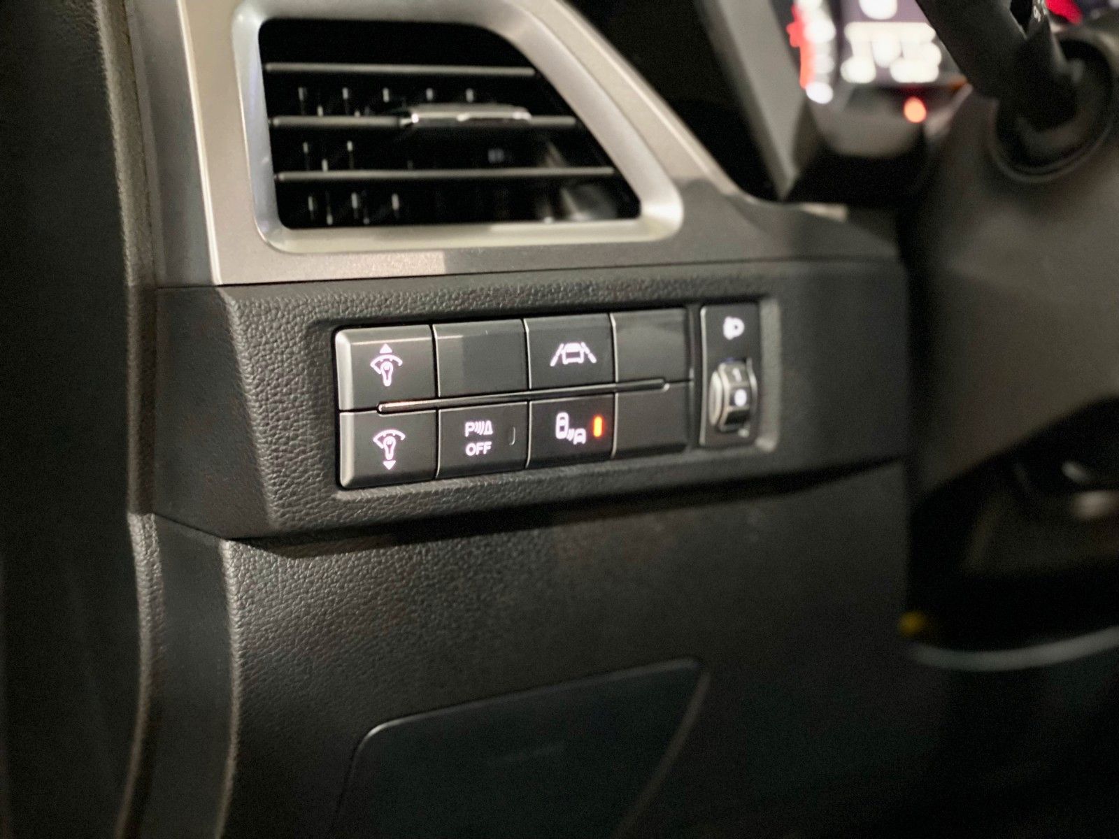 Fahrzeugabbildung Ssangyong Korando RUBY**ALLRAD**AUTOMATIK**FINANZIERUNG**