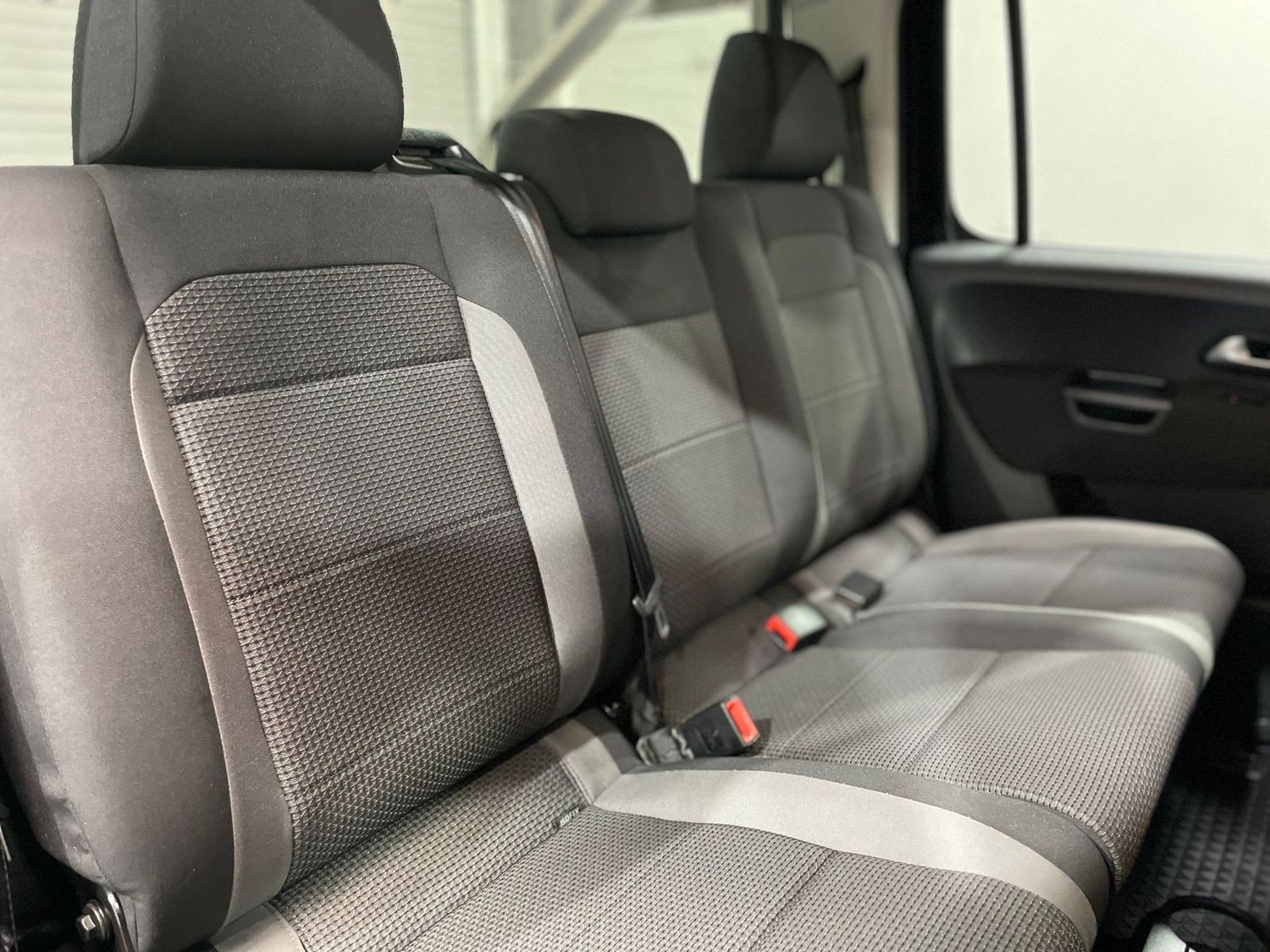 Fahrzeugabbildung Volkswagen Amarok Comfortline DoubleCab 4Motion#Bi-Xenon#AH