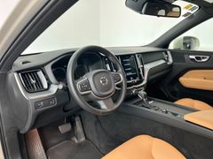 VOLVO XC60 Momentum / NUR 61.tKM / 1.HD / GARANTIE / VOLVO XC60 Momentum / NUR 61.tKM / 1.HD / GARANTIE /
