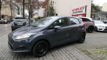 Fahrzeugabbildung Ford Fiesta Sync Edition, Sitzheizung, PDC vo.+hi.