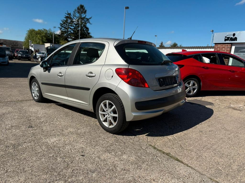 Peugeot 207