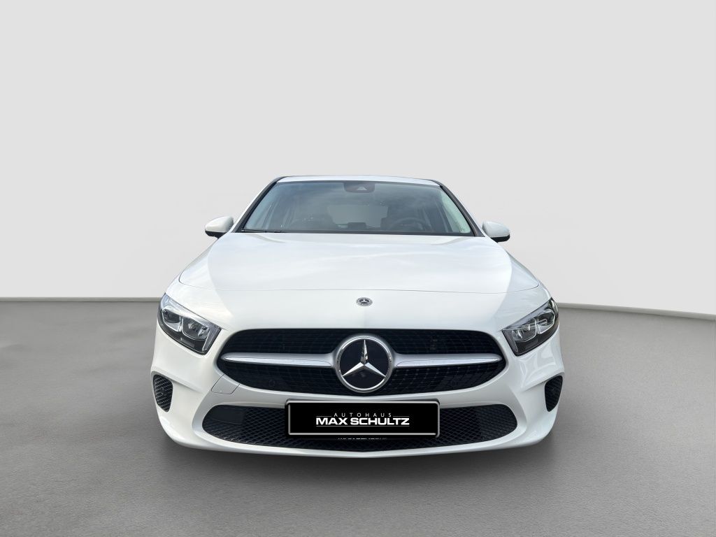 Fahrzeugabbildung Mercedes-Benz A 250 e Kompaktlimousine LED*Nav*SpurH*PDC*RFK