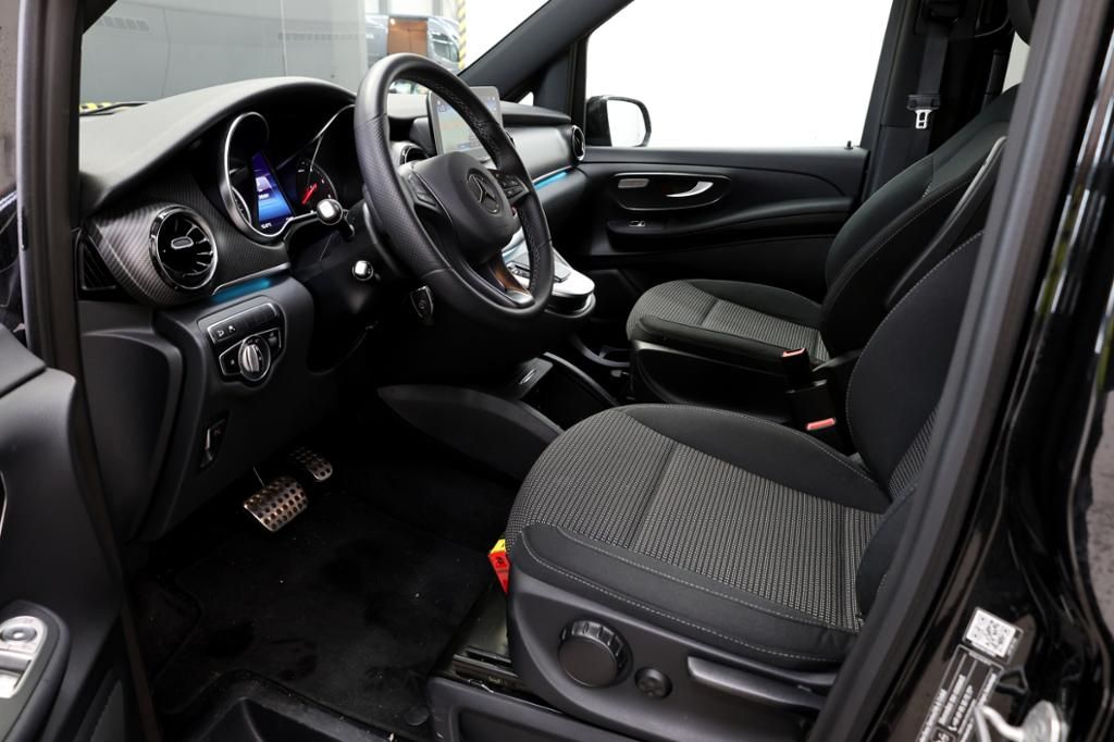 Fahrzeugabbildung Mercedes-Benz V 300 ED/L 4x4 AMG 8 Sitze Distronic 10'' ele.ST